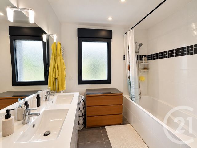 maison à vendre - 6 pièces - 110.75 m2 - THORIGNY SUR MARNE - 77 - ILE-DE-FRANCE - Century 21 Orquéra Immobilier