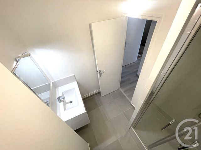 Appartement F3 à louer - 3 pièces - 48.42 m2 - THORIGNY SUR MARNE - 77 - ILE-DE-FRANCE - Century 21 Orquéra Immobilier