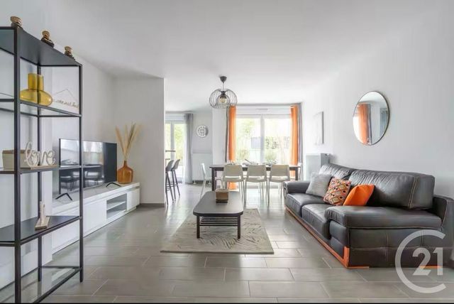 Appartement F5 à vendre - 5 pièces - 120.21 m2 - CHESSY - 77 - ILE-DE-FRANCE - Century 21 Orquéra Immobilier