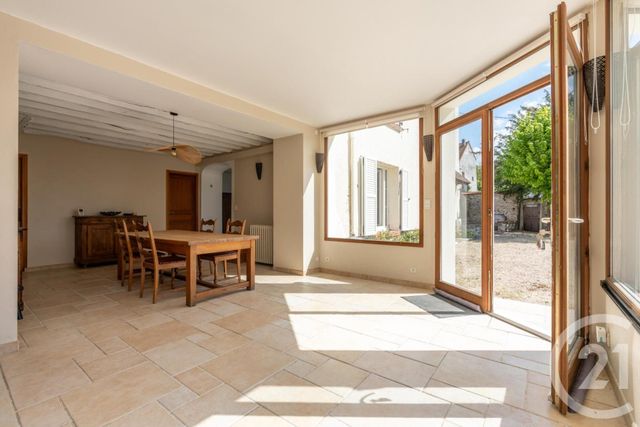 maison à vendre - 10 pièces - 242.3 m2 - DAMPMART - 77 - ILE-DE-FRANCE - Century 21 Orquéra Immobilier
