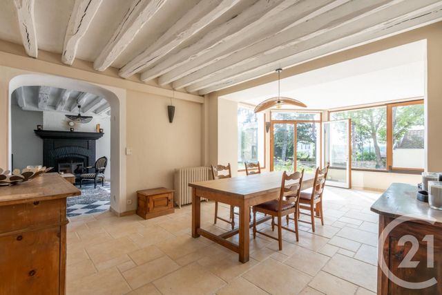 maison à vendre - 10 pièces - 242.3 m2 - DAMPMART - 77 - ILE-DE-FRANCE - Century 21 Orquéra Immobilier