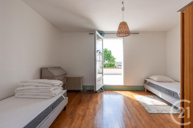 maison à vendre - 10 pièces - 242.3 m2 - DAMPMART - 77 - ILE-DE-FRANCE - Century 21 Orquéra Immobilier