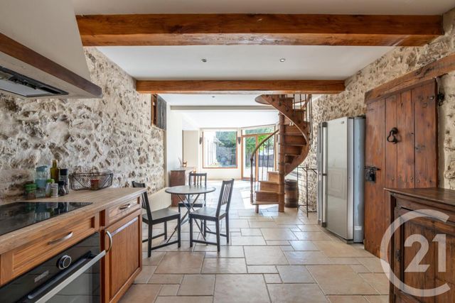 maison à vendre - 10 pièces - 242.3 m2 - DAMPMART - 77 - ILE-DE-FRANCE - Century 21 Orquéra Immobilier