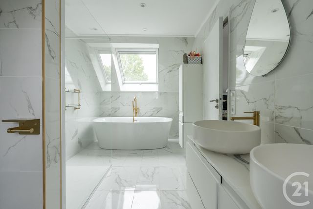 maison à vendre - 6 pièces - 129.0 m2 - THORIGNY SUR MARNE - 77 - ILE-DE-FRANCE - Century 21 Orquéra Immobilier