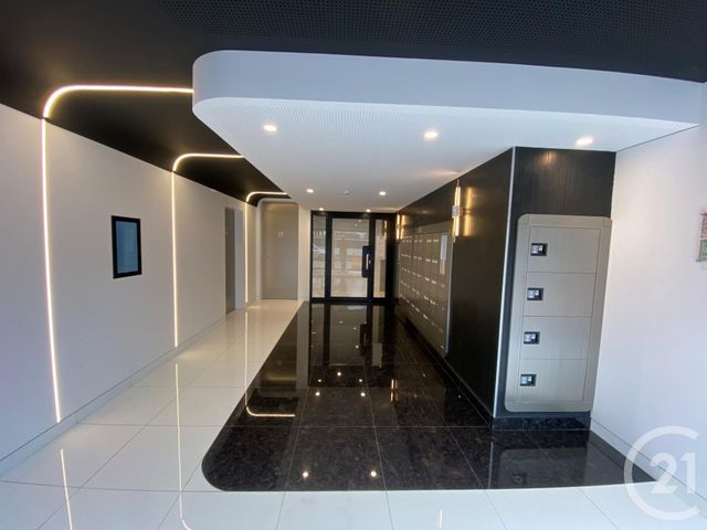 Afficher la photo en grand commerce à louer - 300.0 m2 - ISSY LES MOULINEAUX - 92 - ILE-DE-FRANCE - Century 21 Orquéra Immobilier