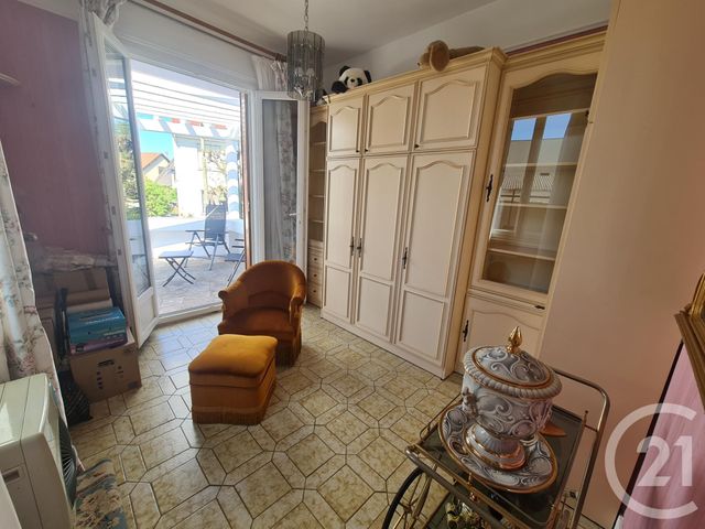 Afficher la photo en grand Appartement F4 à vendre - 4 pièces - 92.69 m2 - CHAMPIGNY SUR MARNE - 94 - ILE-DE-FRANCE - Century 21 Orquéra Immobilier