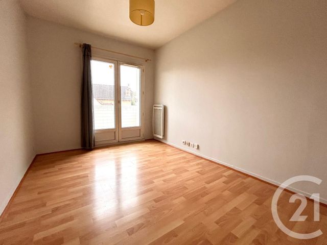 Appartement F3 à louer - 3 pièces - 60.7 m2 - THORIGNY SUR MARNE - 77 - ILE-DE-FRANCE - Century 21 Orquéra Immobilier