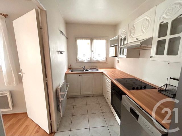 Appartement F3 à louer - 3 pièces - 60.7 m2 - THORIGNY SUR MARNE - 77 - ILE-DE-FRANCE - Century 21 Orquéra Immobilier