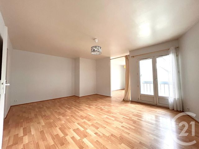 Appartement F3 à louer - 3 pièces - 60.7 m2 - THORIGNY SUR MARNE - 77 - ILE-DE-FRANCE - Century 21 Orquéra Immobilier