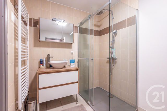 Afficher la photo en grand Appartement F2 bis à vendre - 2 pièces - 62.44 m2 - THORIGNY SUR MARNE - 77 - ILE-DE-FRANCE - Century 21 Orquéra Immobilier