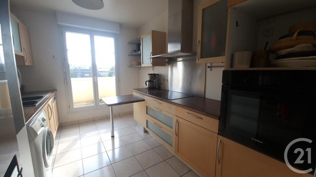 Appartement F6 à vendre - 6 pièces - 106.96 m2 - CHELLES - 77 - ILE-DE-FRANCE - Century 21 Orquéra Immobilier