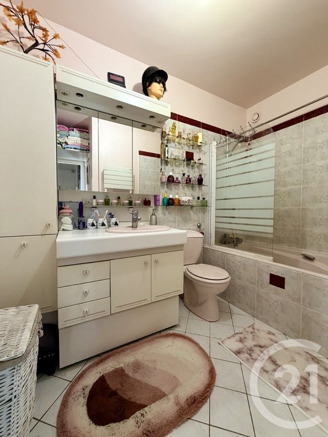 Appartement Duplex à vendre - 4 pièces - 77.28 m2 - THORIGNY SUR MARNE - 77 - ILE-DE-FRANCE - Century 21 Orquéra Immobilier