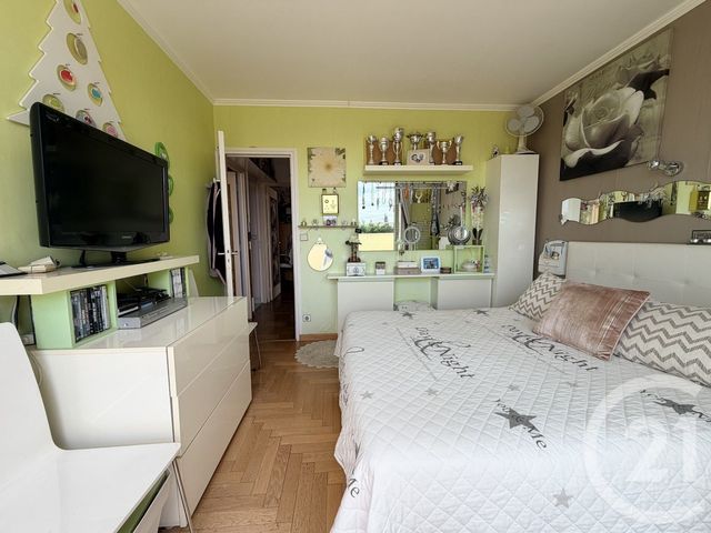 Appartement Duplex à vendre - 4 pièces - 77.28 m2 - THORIGNY SUR MARNE - 77 - ILE-DE-FRANCE - Century 21 Orquéra Immobilier