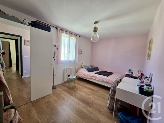 maison à vendre - 6 pièces - 118.0 m2 - CHELLES - 77 - ILE-DE-FRANCE - Century 21 Orquéra Immobilier