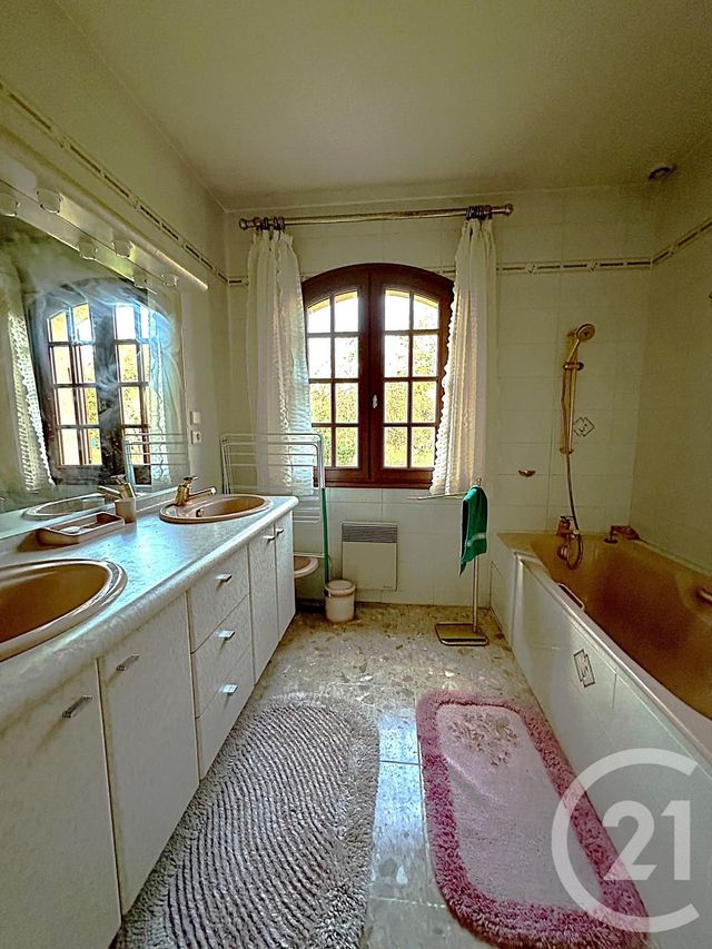 maison à vendre - 9 pièces - 205.55 m2 - THORIGNY SUR MARNE - 77 - ILE-DE-FRANCE - Century 21 Orquéra Immobilier