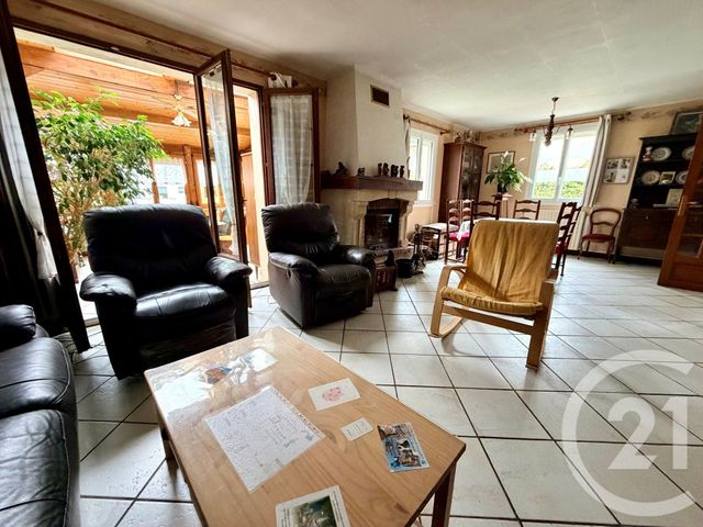 maison à vendre - 6 pièces - 119.28 m2 - ST THIBAULT DES VIGNES - 77 - ILE-DE-FRANCE - Century 21 Orquéra Immobilier