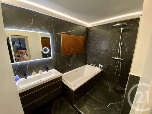 Appartement F5 à vendre - 5 pièces - 87.02 m2 - LA CELLE ST CLOUD - 78 - ILE-DE-FRANCE - Century 21 Orquéra Immobilier