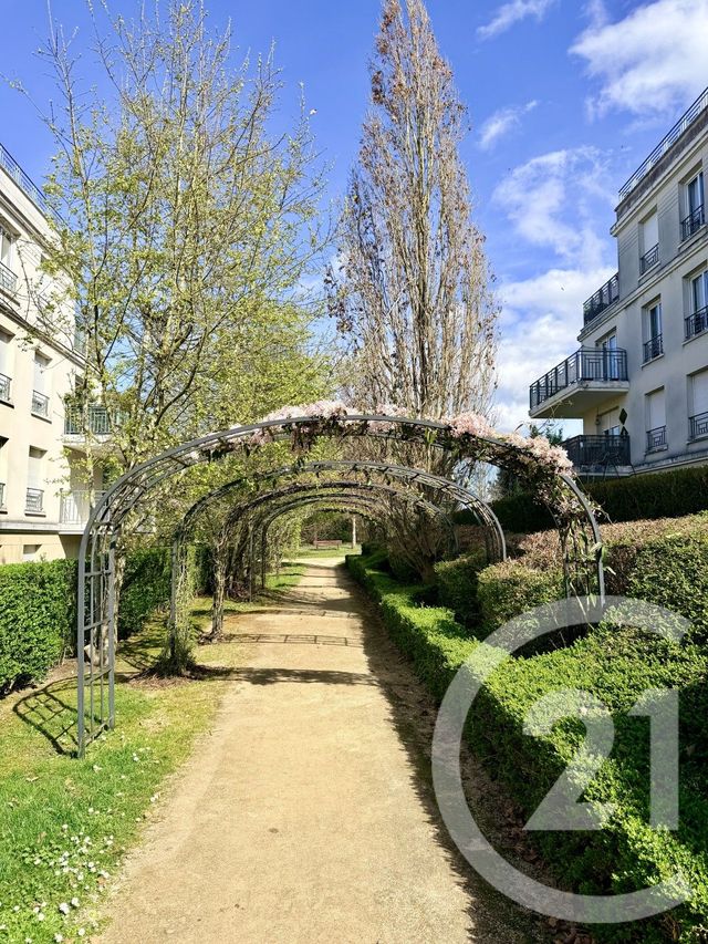 Appartement F2 à vendre - 2 pièces - 39.82 m2 - MONTEVRAIN - 77 - ILE-DE-FRANCE - Century 21 Orquéra Immobilier