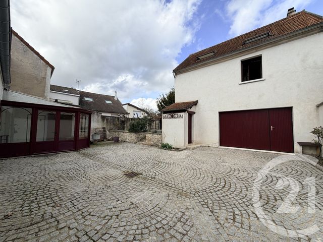 maison à vendre - 10 pièces - 245.9 m2 - DAMPMART - 77 - ILE-DE-FRANCE - Century 21 Orquéra Immobilier