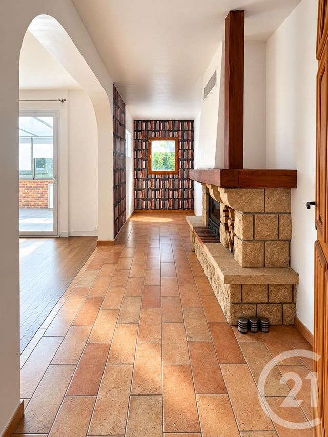maison à vendre - 6 pièces - 154.0 m2 - THORIGNY SUR MARNE - 77 - ILE-DE-FRANCE - Century 21 Orquéra Immobilier