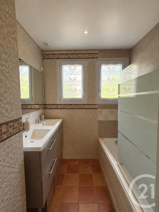 maison à vendre - 6 pièces - 154.0 m2 - THORIGNY SUR MARNE - 77 - ILE-DE-FRANCE - Century 21 Orquéra Immobilier