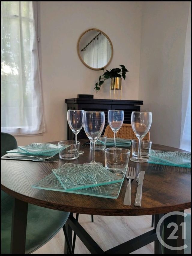 Appartement F2 à louer - 2 pièces - 48.8 m2 - BAILLY ROMAINVILLIERS - 77 - ILE-DE-FRANCE - Century 21 Orquéra Immobilier