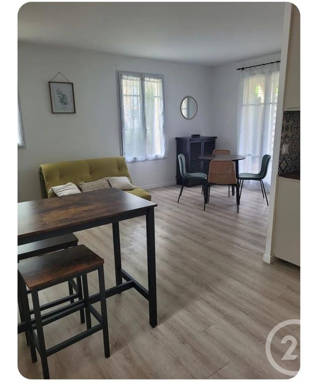 Appartement F2 à louer - 2 pièces - 48.8 m2 - BAILLY ROMAINVILLIERS - 77 - ILE-DE-FRANCE - Century 21 Orquéra Immobilier