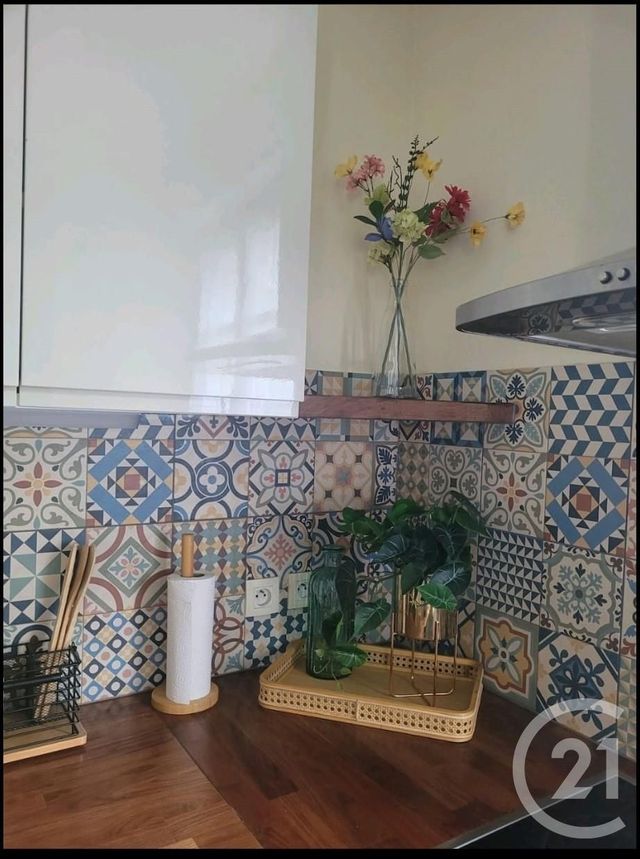 Appartement F2 à louer - 2 pièces - 48.8 m2 - BAILLY ROMAINVILLIERS - 77 - ILE-DE-FRANCE - Century 21 Orquéra Immobilier