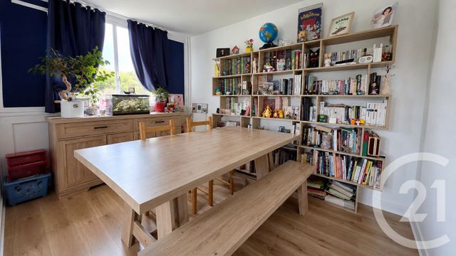 Appartement F3 à vendre - 4 pièces - 76.63 m2 - CHELLES - 77 - ILE-DE-FRANCE - Century 21 Orquéra Immobilier