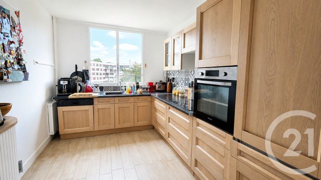 Appartement F3 à vendre - 4 pièces - 76.63 m2 - CHELLES - 77 - ILE-DE-FRANCE - Century 21 Orquéra Immobilier