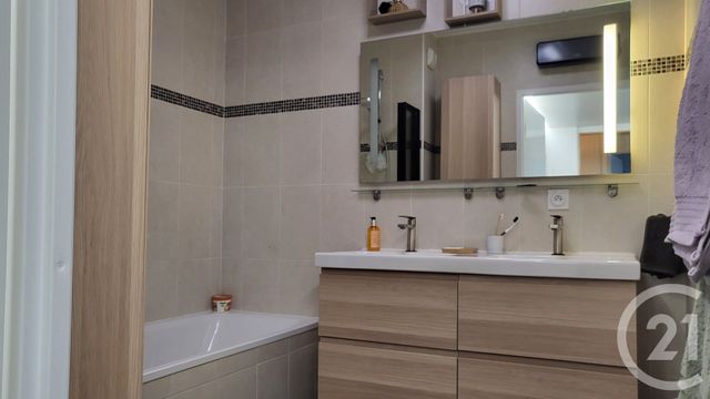 Appartement F3 à louer - 3 pièces - 56.43 m2 - LAGNY SUR MARNE - 77 - ILE-DE-FRANCE - Century 21 Orquéra Immobilier