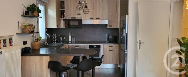 Appartement F3 à louer - 3 pièces - 56.43 m2 - LAGNY SUR MARNE - 77 - ILE-DE-FRANCE - Century 21 Orquéra Immobilier
